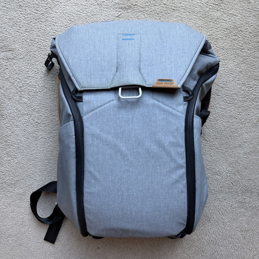 Peak Design Everyday Backpack - Light Gray Camera Bag